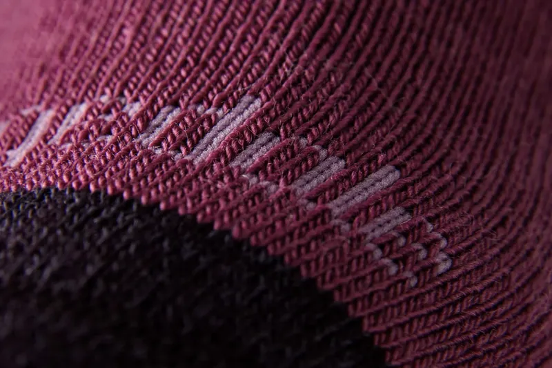 Bridgedale Women's Hike MW Merino Performance Boot Walking Socks Berry-4