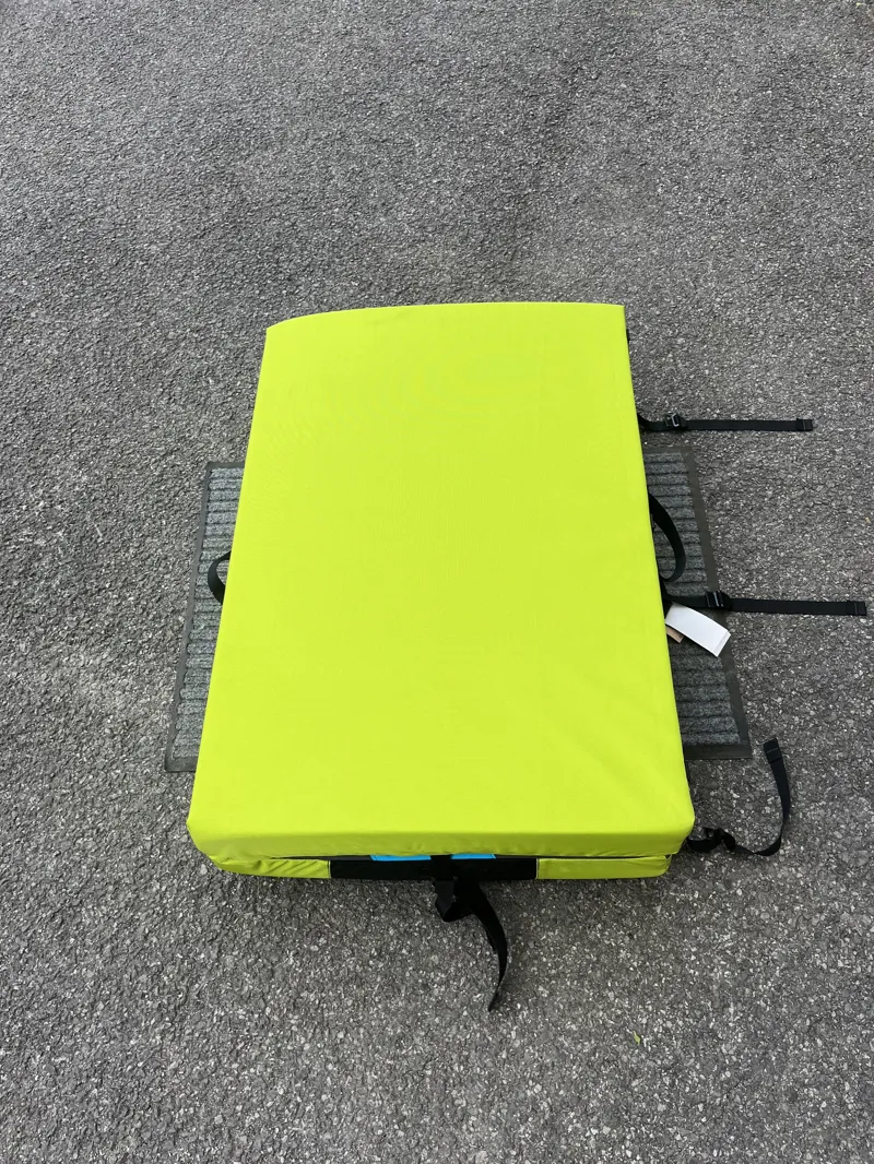 Organic Simple Pad Neon Green Blue stripes-2